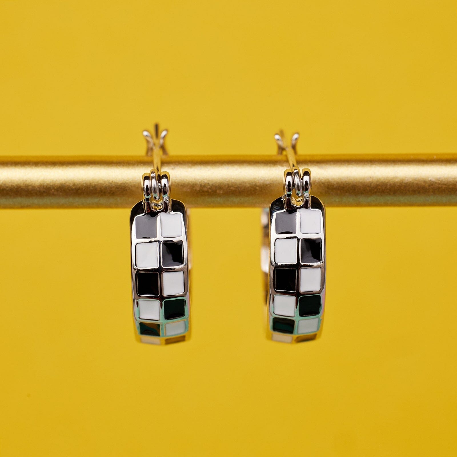 Checkerboard Huggies