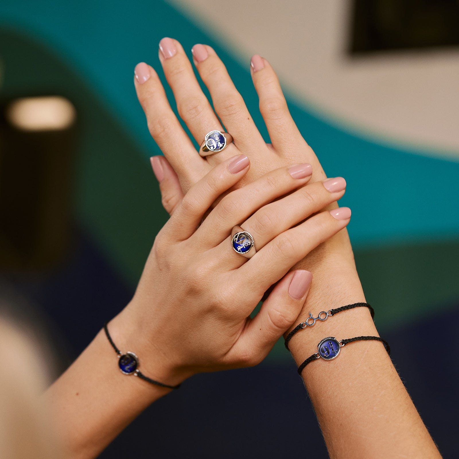 Platform 9 3/4 Mood Charm Bracelet