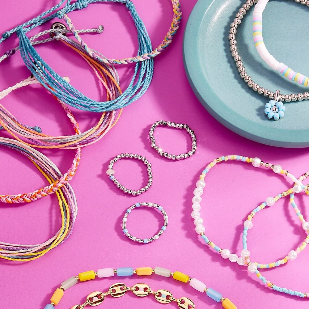 Pile d'anneaux extensibles pour festival