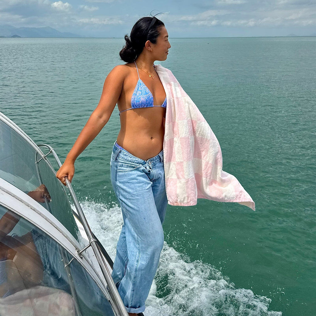 Serviette à damier rose et blanc