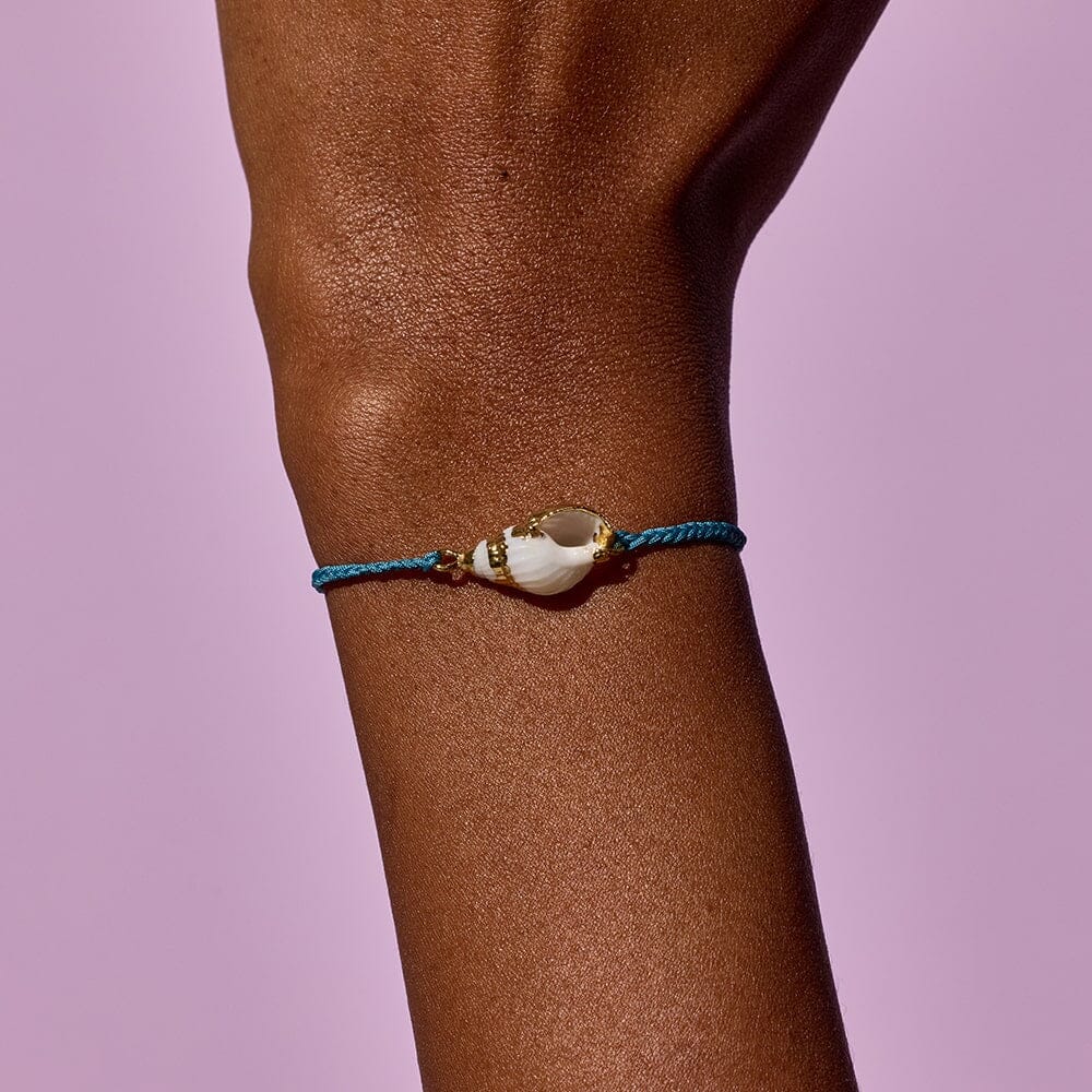 Beachside Blue Seashell Charm Bracelet