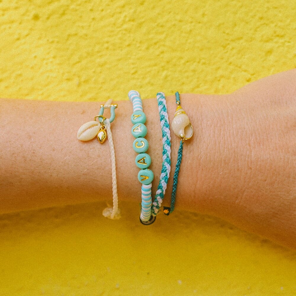 Beachside Blue Seashell Charm Bracelet